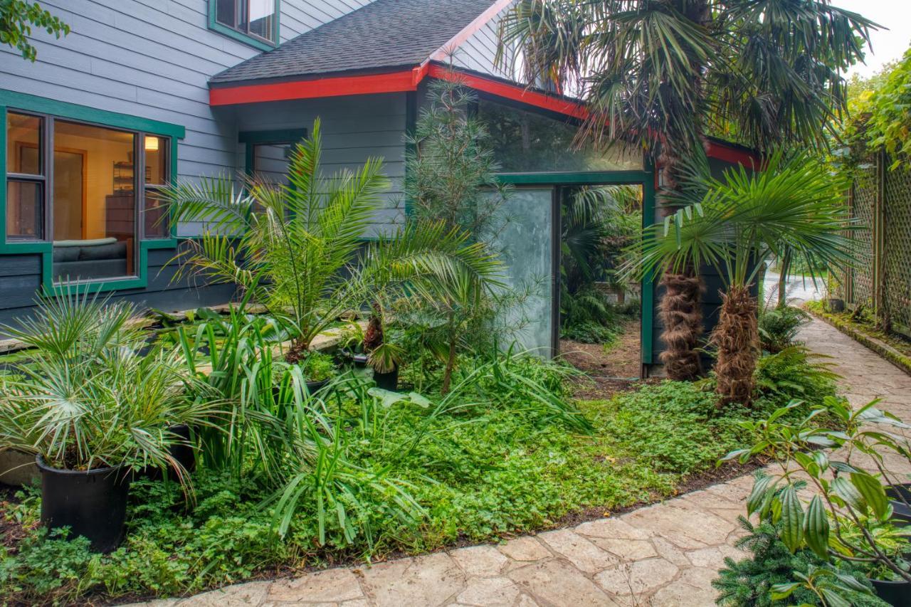 Sehome Garden Inn Белингам Екстериор снимка