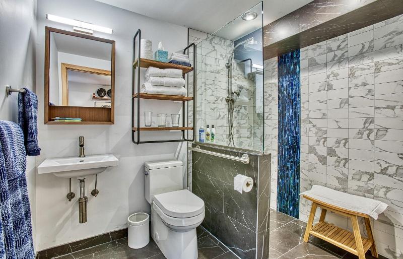 Sehome Garden Inn Белингам Екстериор снимка